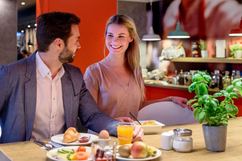 Ibis Leipzig City Екстериор снимка